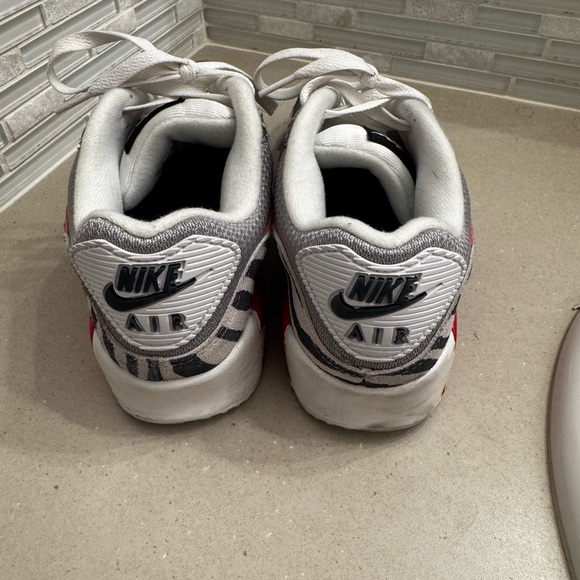 Nike youth Air Max 90 Zebra and Leopard Print Sneakers - Picture 4 of 6